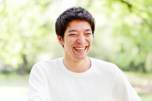 笑顔の男性
